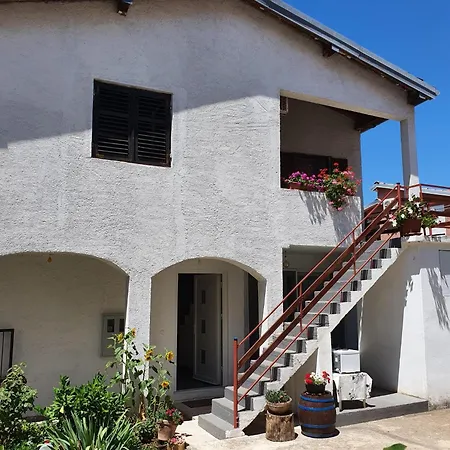 Kuca Odmah Do Plaze Appartamento *