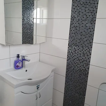 Apartment Kuca Odmah Do Plaze *